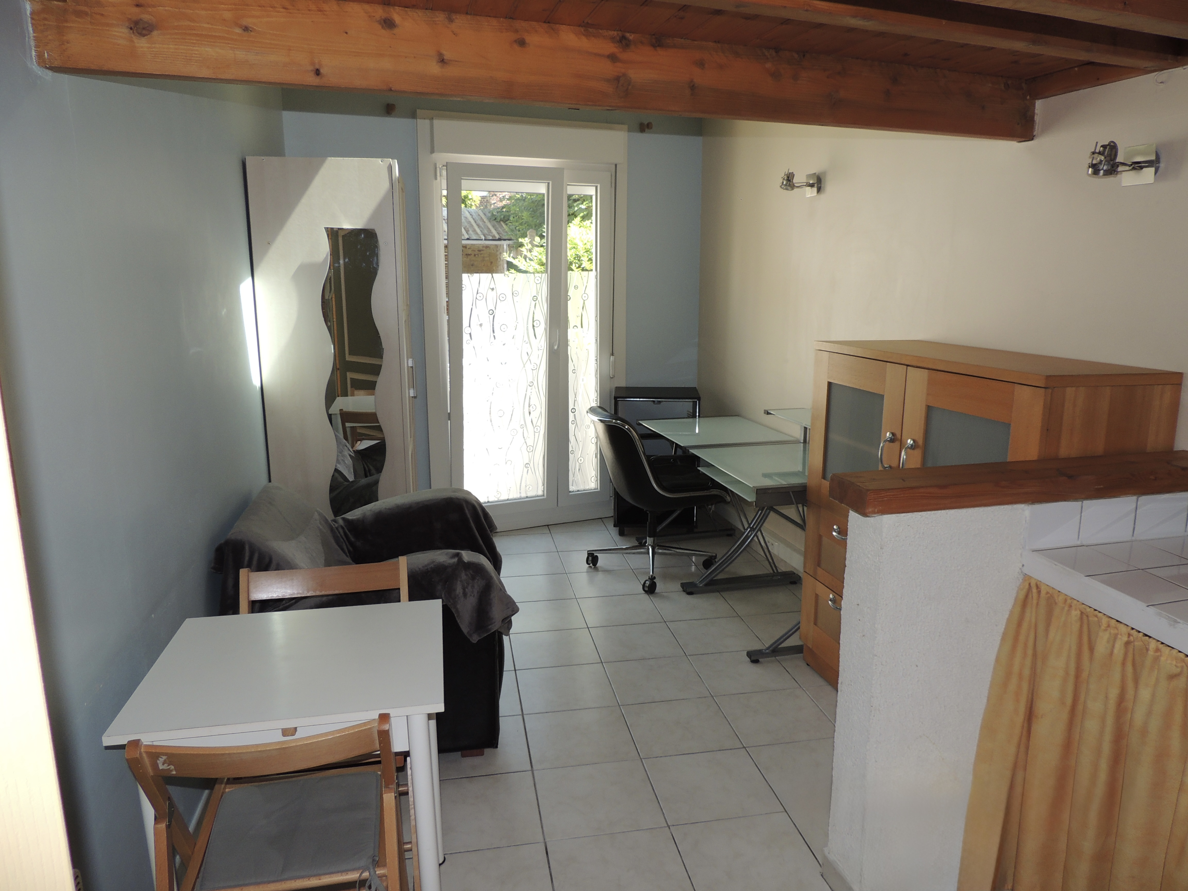 Studio B05